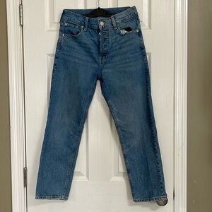 Pre-loved GAP high rise cheeky straight jeans!
